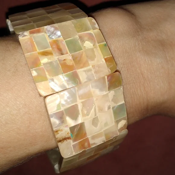 Vintage Mosaic Shell Stretch Bohemian Bracelet Oversized Ivory Mother of Pearl